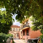 Charming Towers-roofs View Bolonia