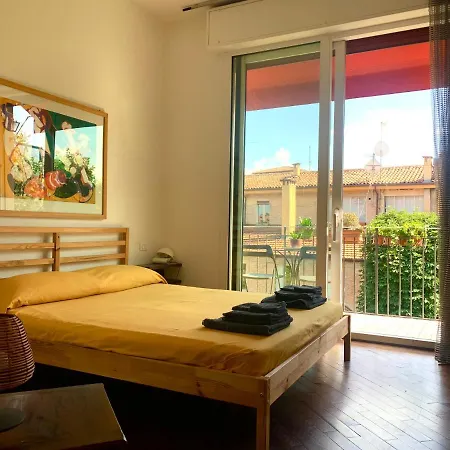 Charming Towers-roofs View Apartment Bologna