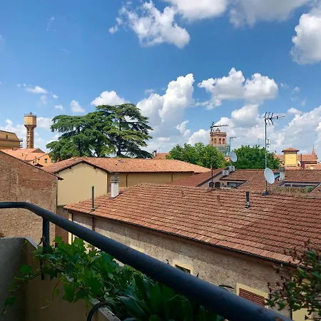Charming Towers-roofs View Bologna